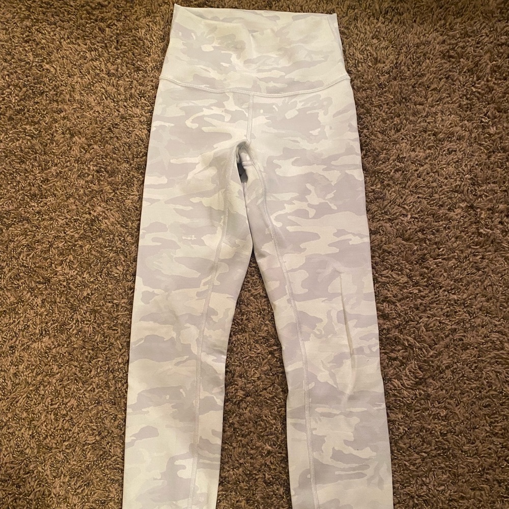 Lululemon Wunder Under leggings